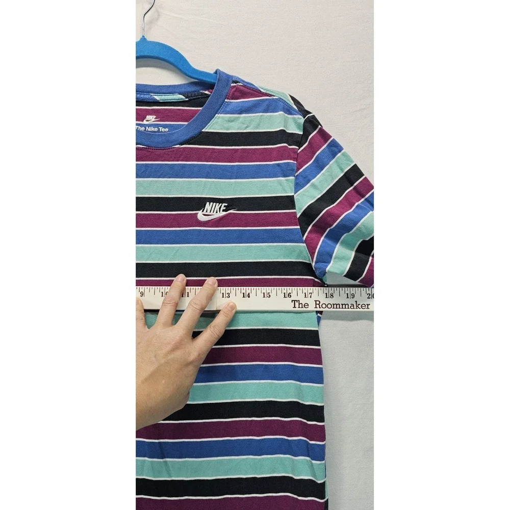Nike Men's Sportswear Club Striped T-Shirt‎ DN5255-100 Size Small Pink Green